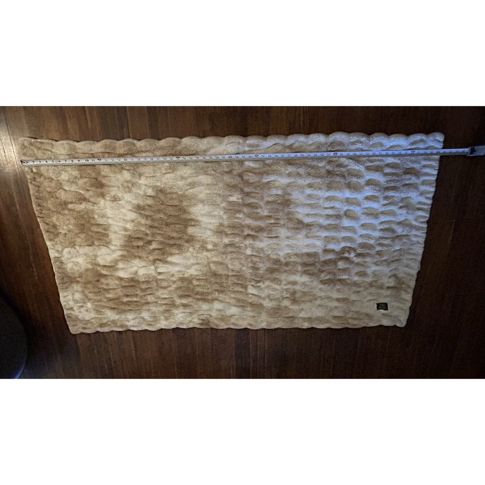 Minkys Couture 54x33 Luxury Tan And Cream Blanket